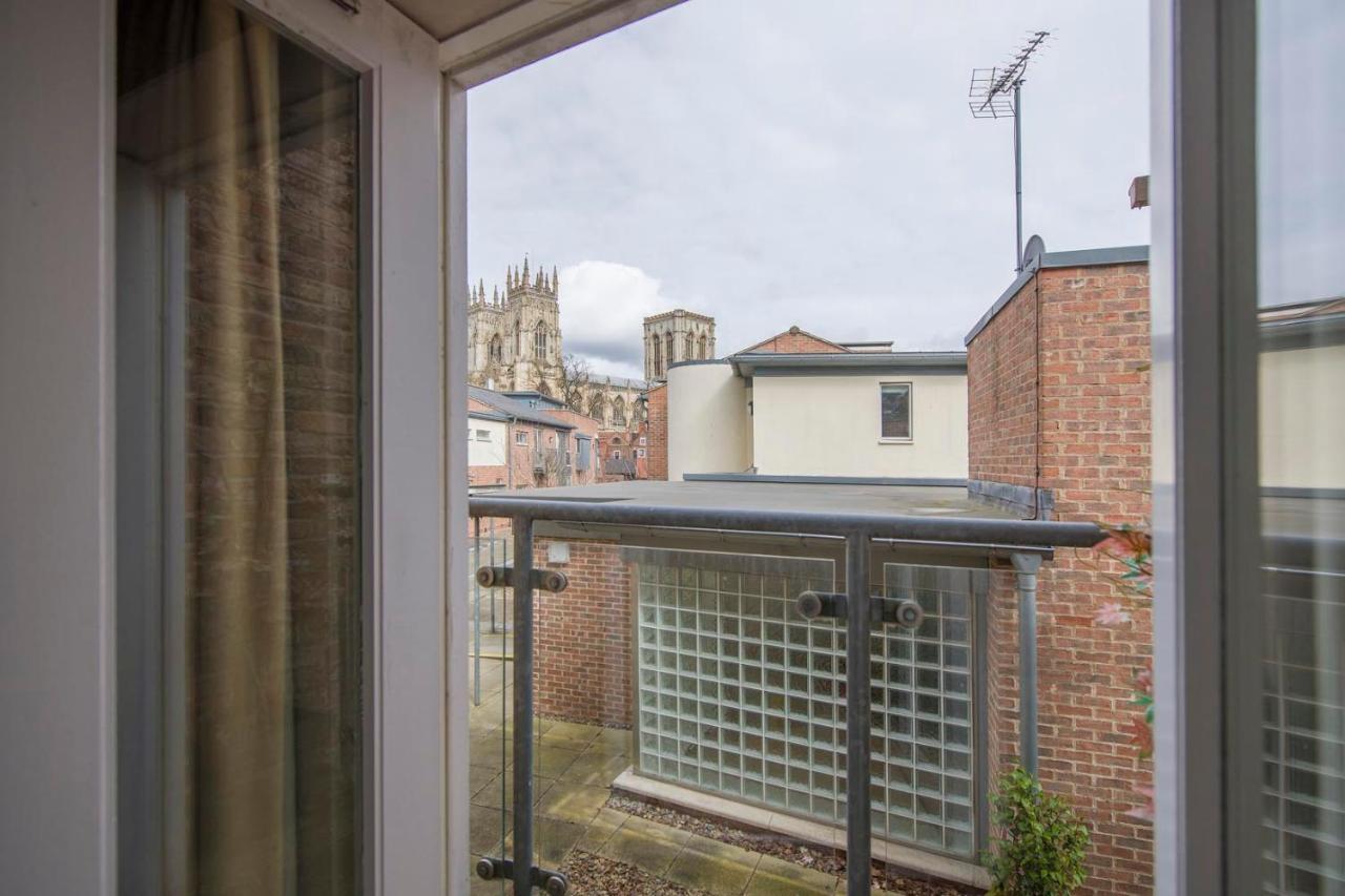 Апартаменты St Helen'S House With Minster Views Йорк Экстерьер фото