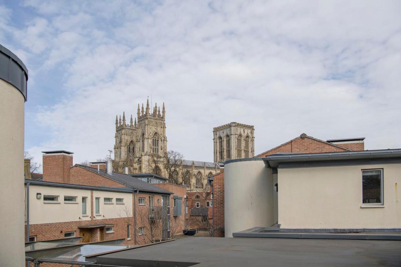 Апартаменты St Helen'S House With Minster Views Йорк Экстерьер фото