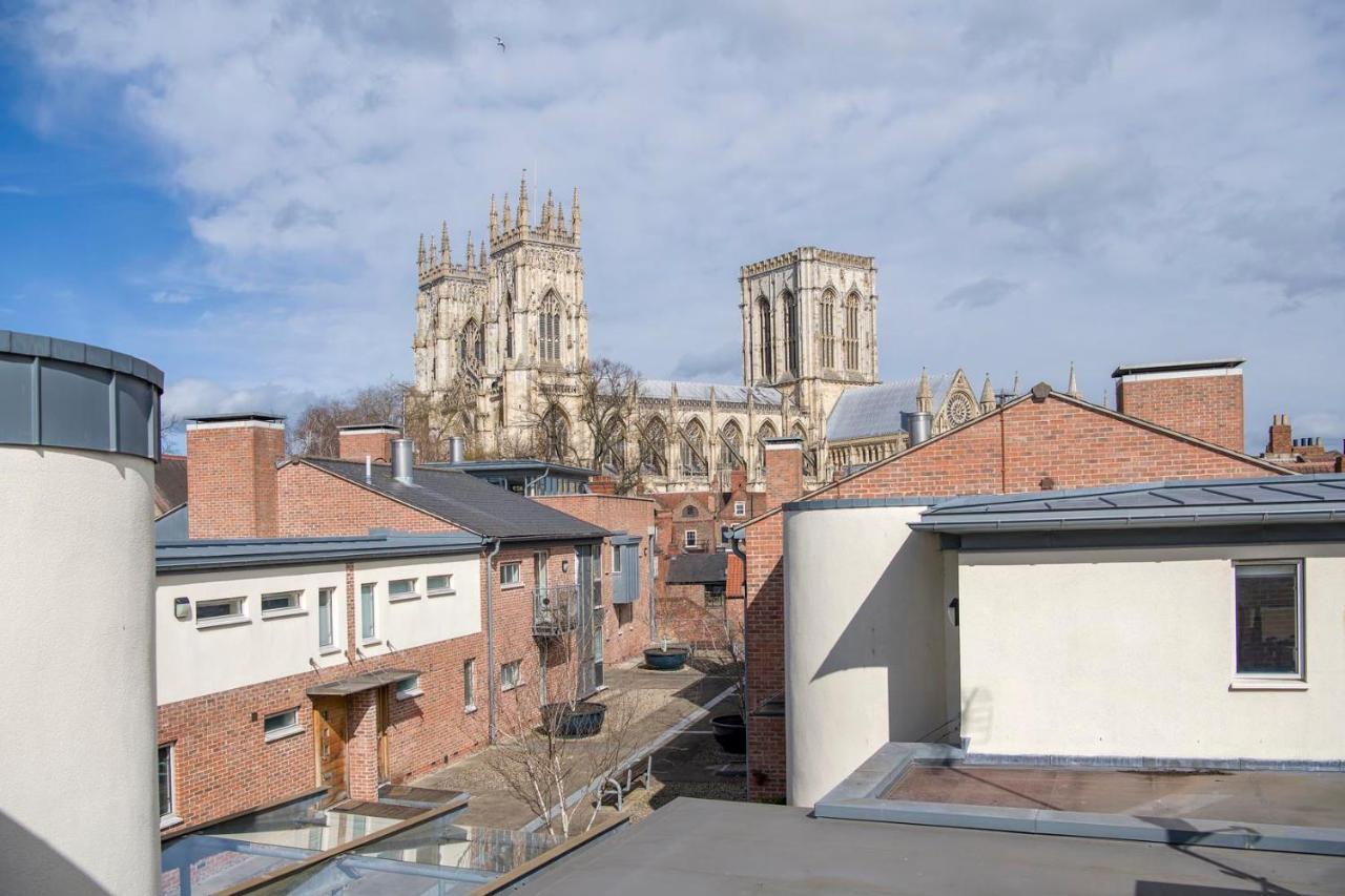 Апартаменты St Helen'S House With Minster Views Йорк Экстерьер фото