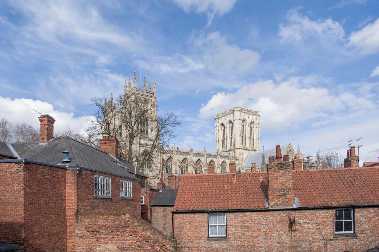 Апартаменты St Helen'S House With Minster Views Йорк Экстерьер фото